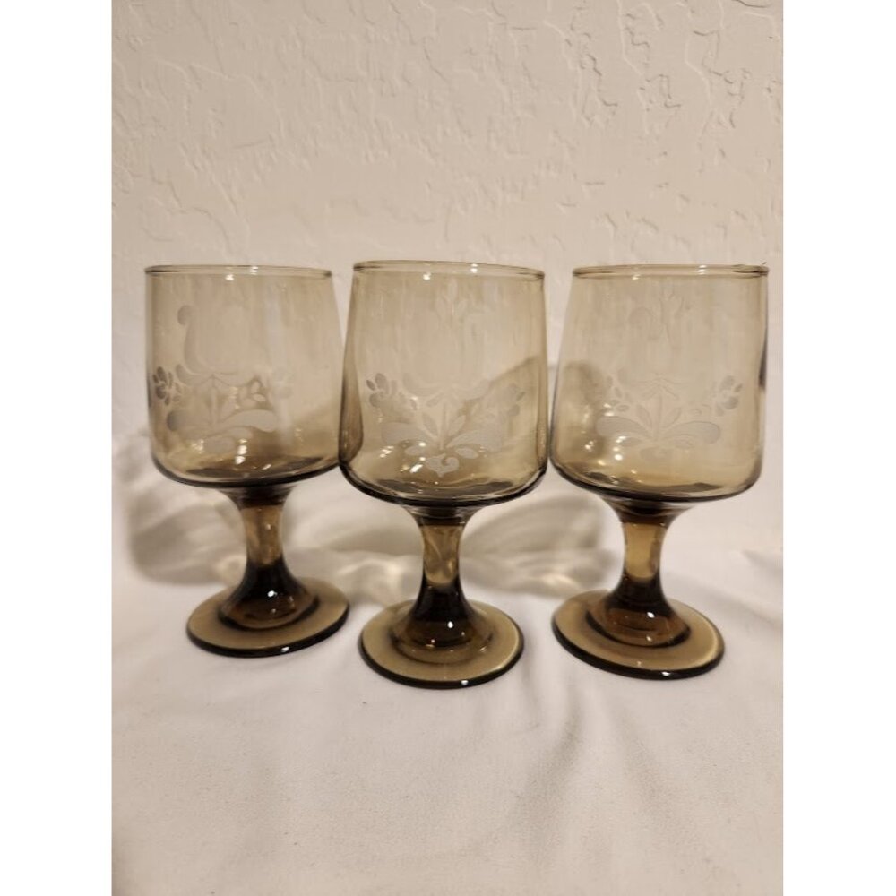 Vintage Pfaltzgraff Village Etched Goblet Stemmed Glasses 3 Pcs Brown